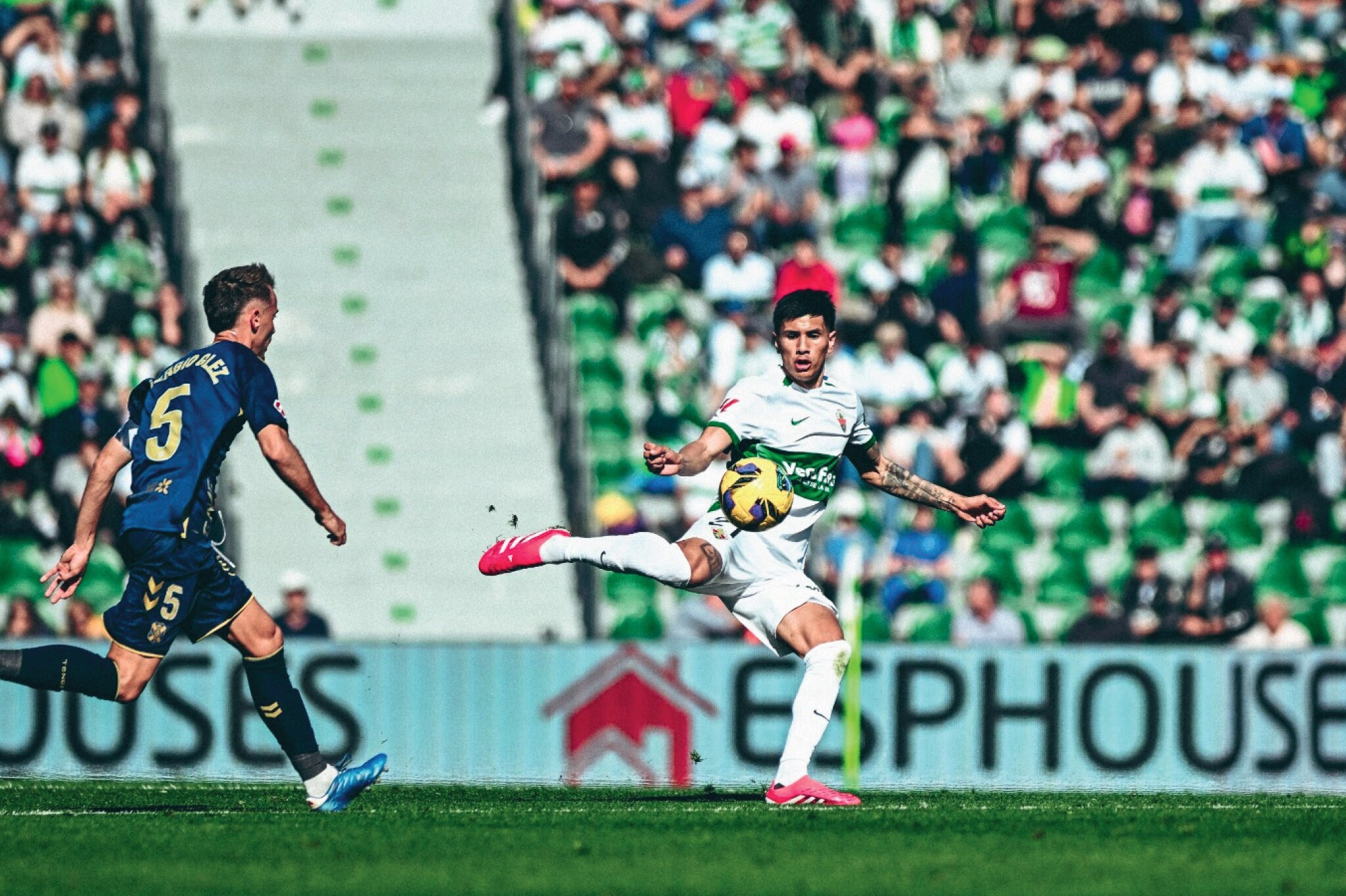 ESPHOUSES, offizieller Sponsor des Elche C.F.